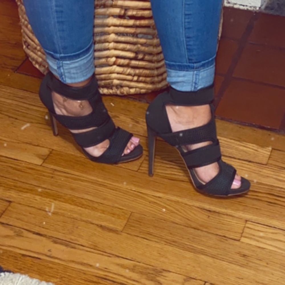 Steve Madden Olive Green Sandals/Pumps - Picture 4 of 4